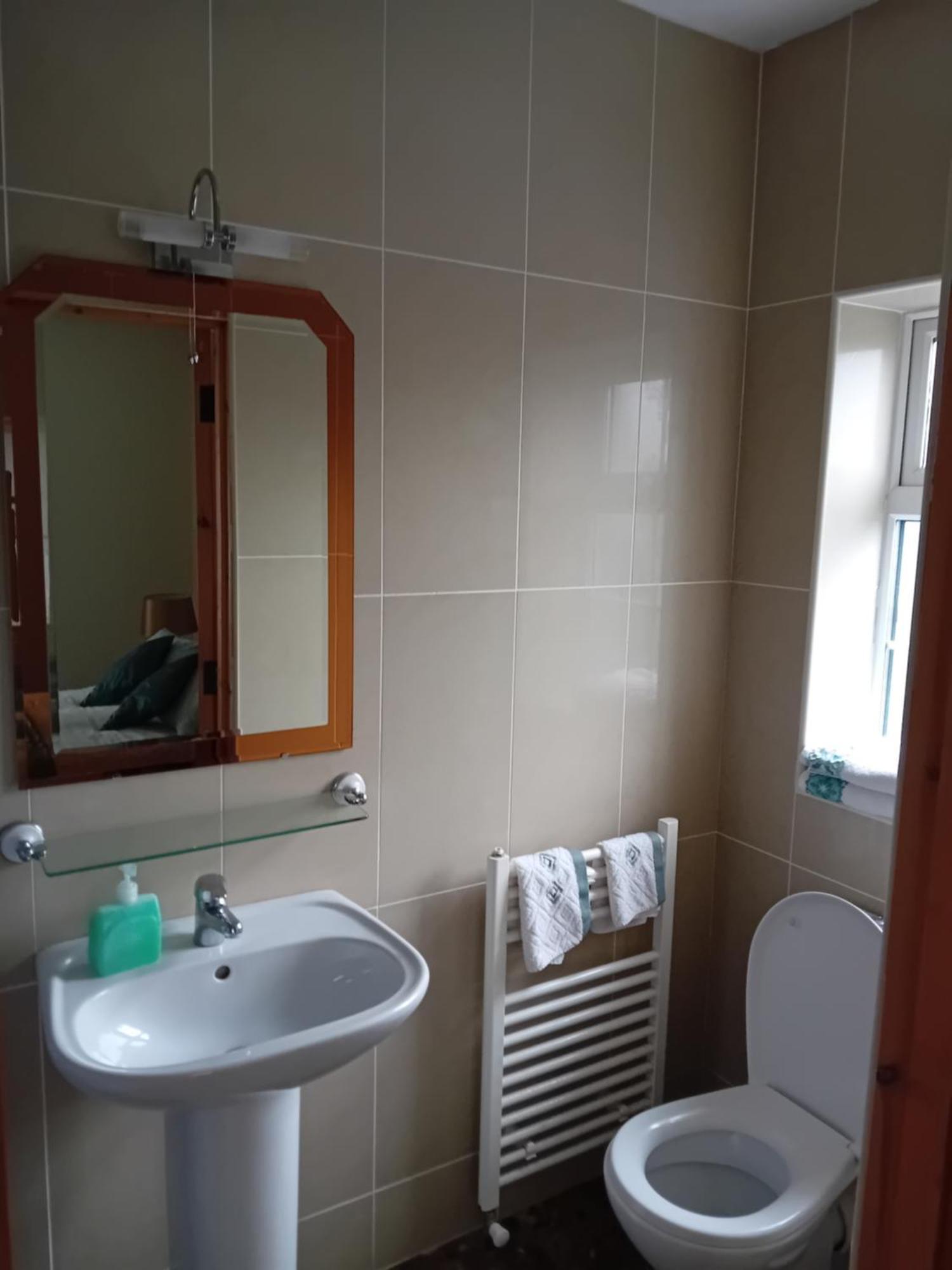 Bed and Breakfast Golden Rose House Нок Екстер'єр фото
