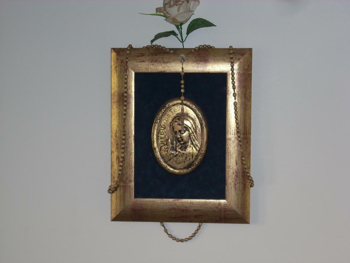 Bed and Breakfast Golden Rose House Нок Екстер'єр фото