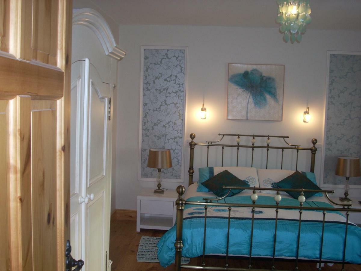 Bed and Breakfast Golden Rose House Нок Екстер'єр фото